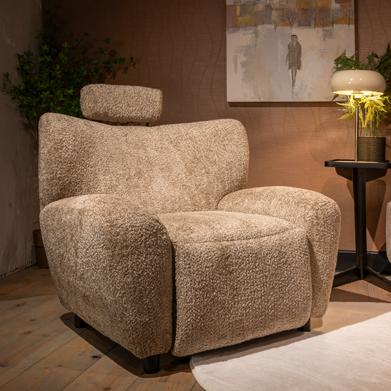 UrbanSofa-Romi-Relaxfauteuil-in-Marino-Desert-5
