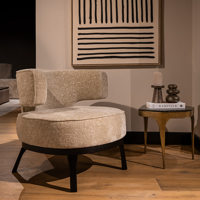 UrbanSofa-Esmee-Fauteuil-in-Lynn-Nature-2