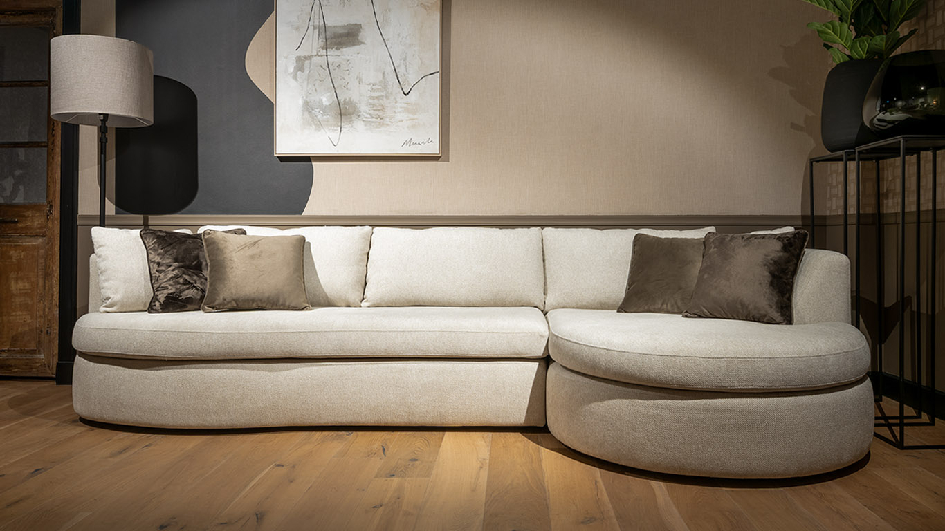UrbanSofa-Ella-Loungebank-in-Rio-Sand-1